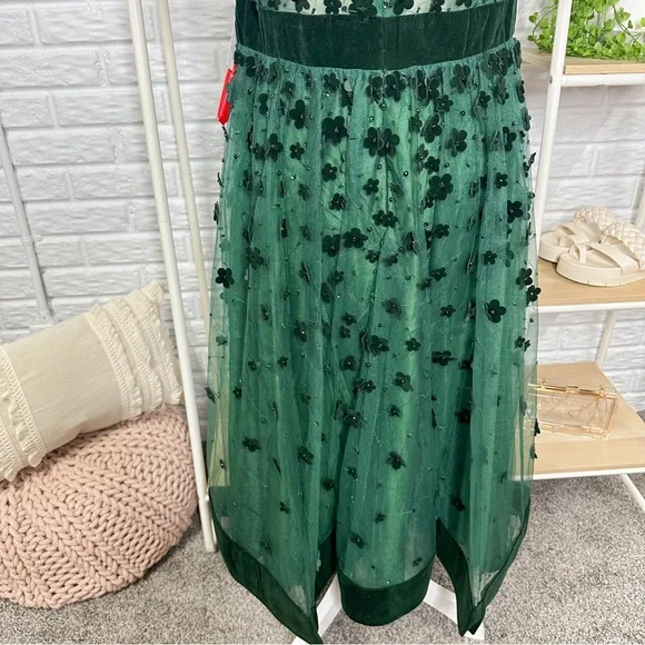 Mac Duggal EMBELLISHED BUTTERFLY SLEEVE VELVET HEM MIDI DRESS size 12 NWT - Picture 9 of 11